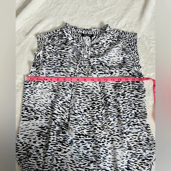 DKNY Navy & Black Printed Short Sleeve Blouse - Small - Picture 6 of 6